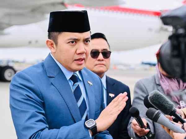 Peran Krusial Seskab Teddy Berani ‘Pasang Badan’ Jelaskan Kebijakan Presiden di Tengah Gelombang Kritik